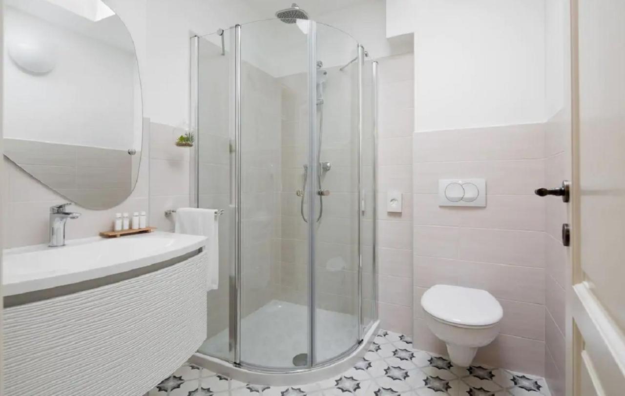 Paradise Beach Apartments Ровинь Экстерьер фото
