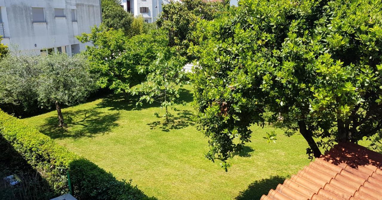 Paradise Beach Apartments Ровинь Экстерьер фото