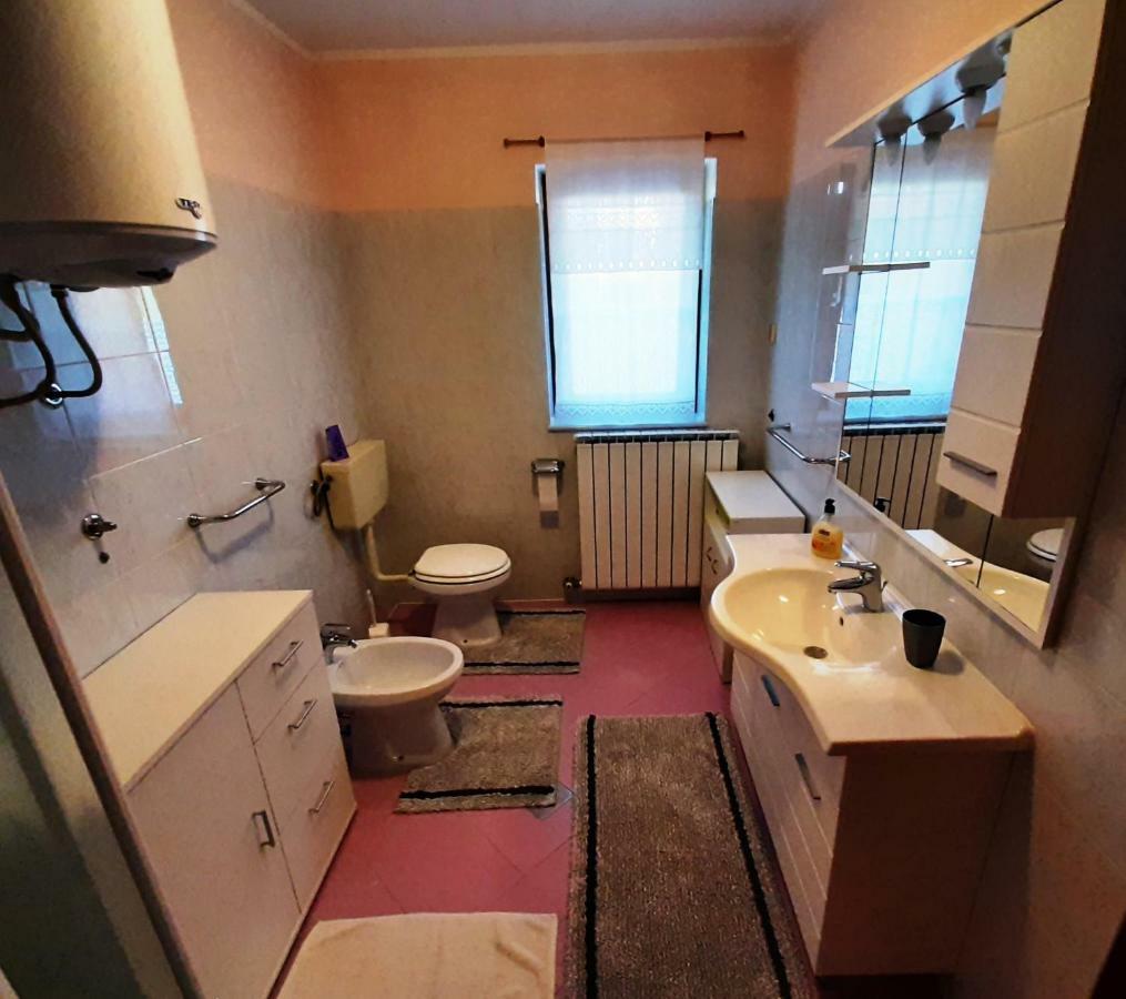 Paradise Beach Apartments Ровинь Экстерьер фото