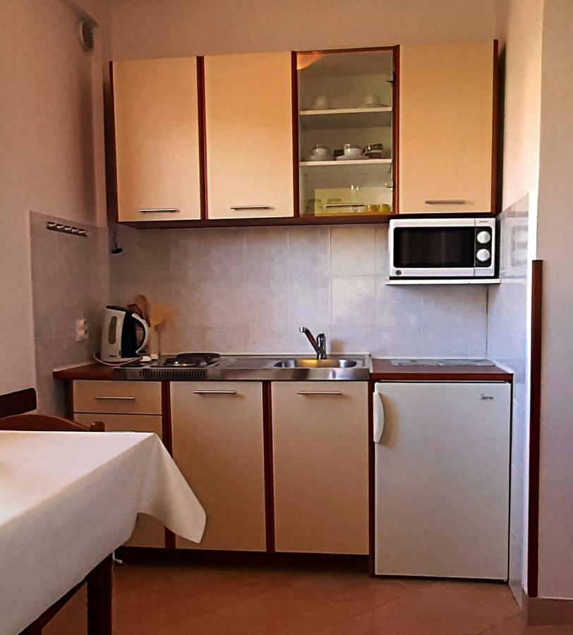 Paradise Beach Apartments Ровинь Экстерьер фото